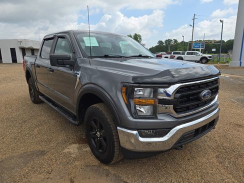 Used 2023 Ford F150 XLT w/ Trailer Tow Package AWD/4WD image 6