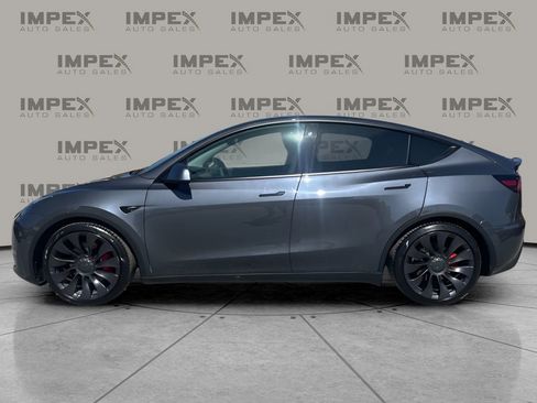 Used 2021 Tesla Model Y Performance image 2