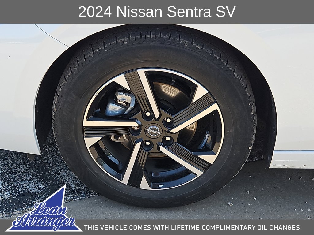 Used 2024 Nissan Sentra SV FWD image 17