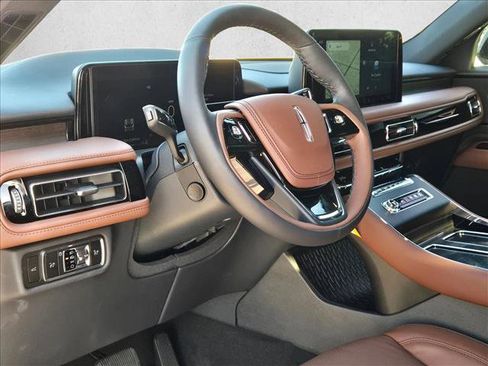 New 2026 Lincoln Aviator Reserve w/ Jet Appearance Package image 16