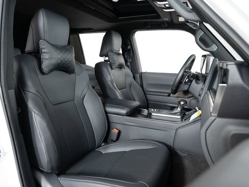 Used 2025 Lexus GX 550 image 27