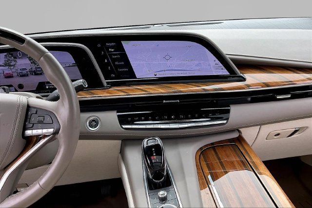 Used 2024 Cadillac Escalade Premium Luxury Platinum AWD/4WD image 9
