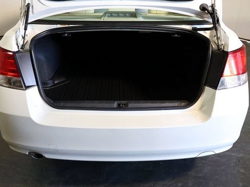 Used 2012 Subaru Legacy 2.5i Premium w/ All-Weather Pkg AWD/4WD image 27