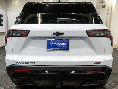 New 2026 Chevrolet Equinox RS w/ Convenience Package III AWD/4WD image 6