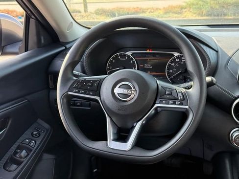 Used 2025 Nissan Sentra SV image 12