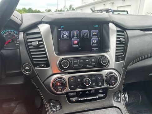 Used 2020 Chevrolet Suburban Premier AWD/4WD image 29