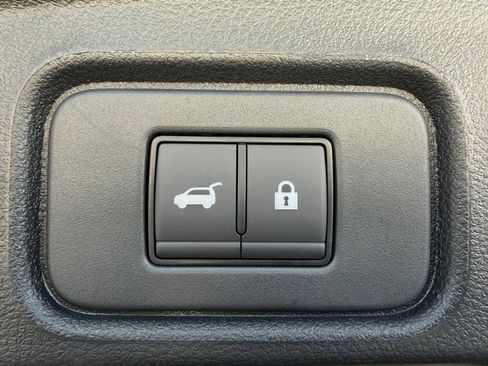 New 2026 Nissan Pathfinder SV FWD image 31