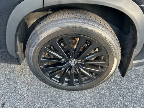 Certified 2024 Toyota Highlander XSE FWD image 10