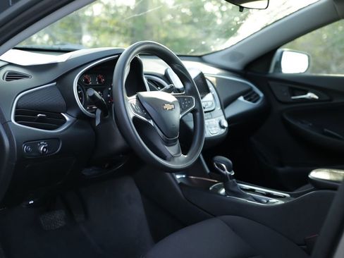 Used 2024 Chevrolet Malibu LT FWD image 9