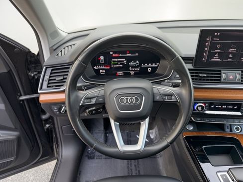 Used 2023 Audi Q5 2.0T Premium Plus w/ Premium Plus Package AWD/4WD image 10