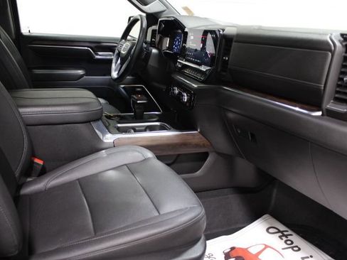 Used 2023 GMC Sierra 1500 SLT w/ SLT Premium Package AWD/4WD image 27