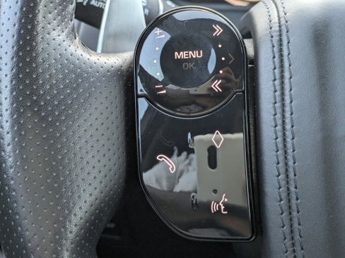 Used 2020 Land Rover Range Rover Velar SV Autobiography Dynamic image 22