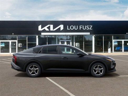 New 2026 Kia K4 LXS FWD image 7