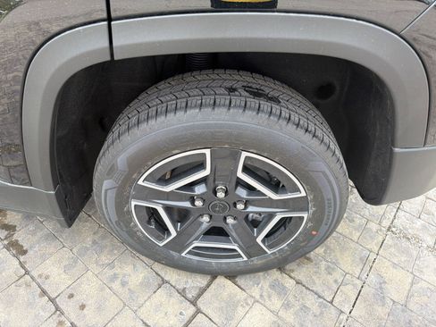 New 2026 Jeep Cherokee Limited AWD/4WD image 11