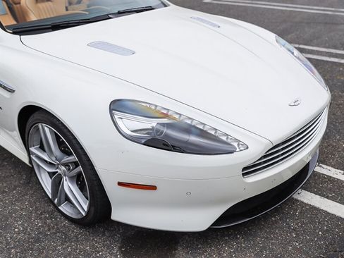 Used 2016 Aston Martin DB9 GT RWD image 15