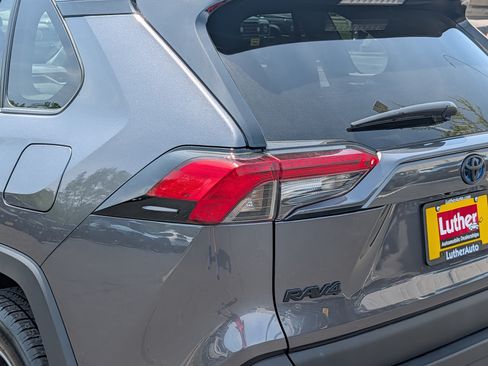 Used 2024 Toyota RAV4 XLE AWD/4WD image 17
