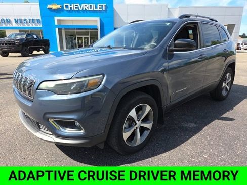 Used 2022 Jeep Cherokee Limited w/ Trailer Tow Group AWD/4WD image 4