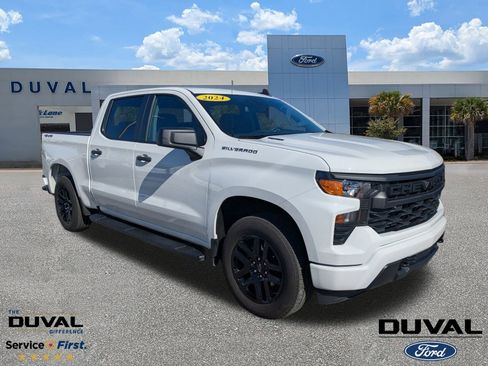 Used 2024 Chevrolet Silverado 1500 Custom image 1