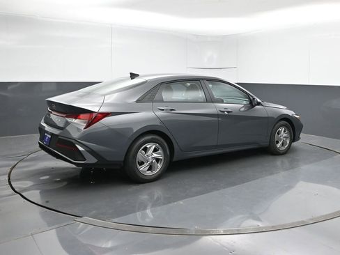 New 2026 Hyundai Elantra SE image 5