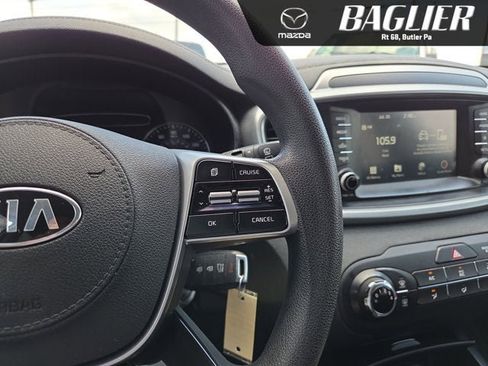 Used 2020 Kia Sorento LX image 21