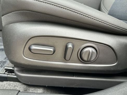 Certified 2025 Buick Envista Preferred w/ Convenience I Package FWD image 16