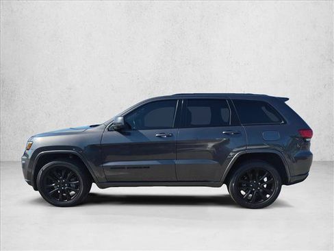 Used 2021 Jeep Grand Cherokee Laredo X AWD/4WD image 9