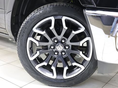 Used 2025 RAM 1500 Limited AWD/4WD image 14
