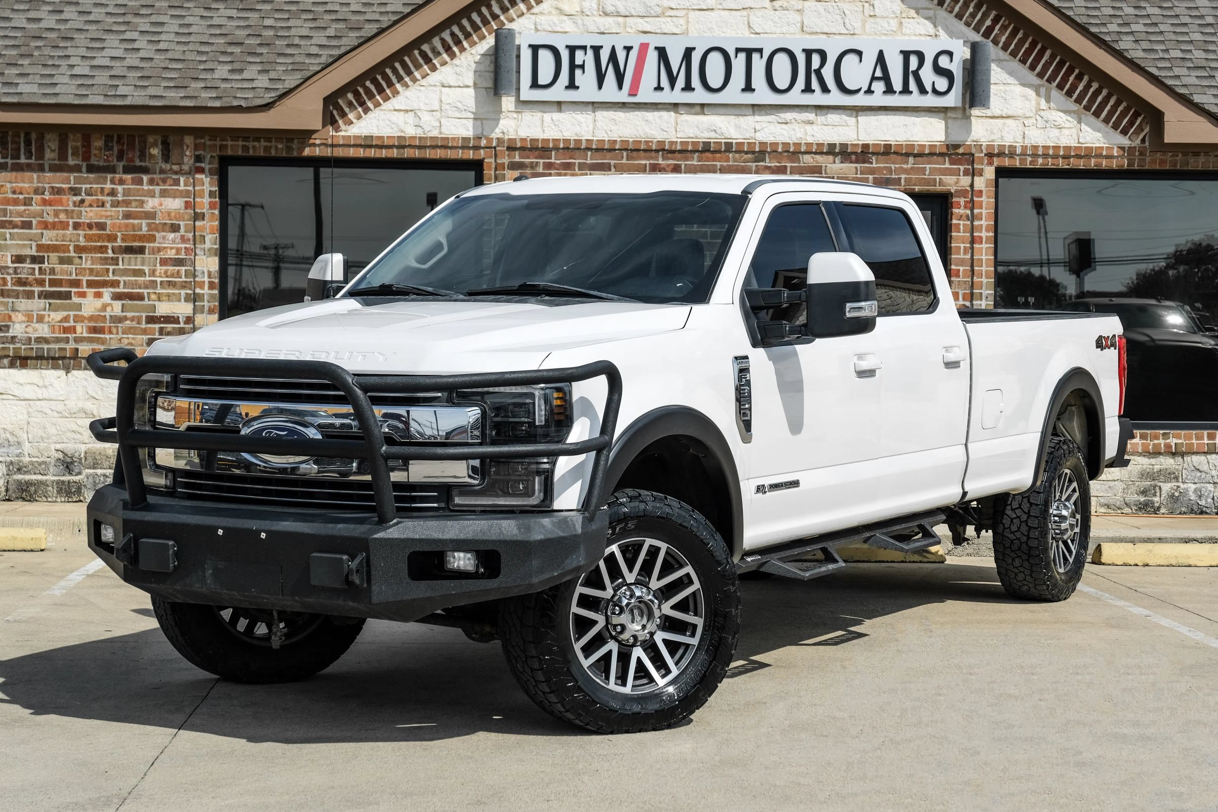Used 2017 Ford F350 Lariat w/ Lariat Value Package AWD/4WD image 2