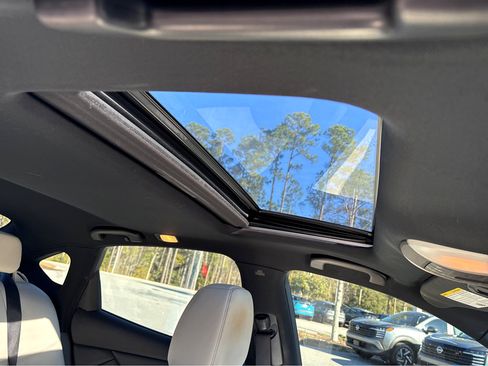 Used 2015 INFINITI Q70 3.7 w/ Sport Package image 13