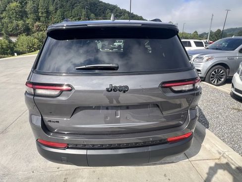 New 2025 Jeep Grand Cherokee L Altitude image 4