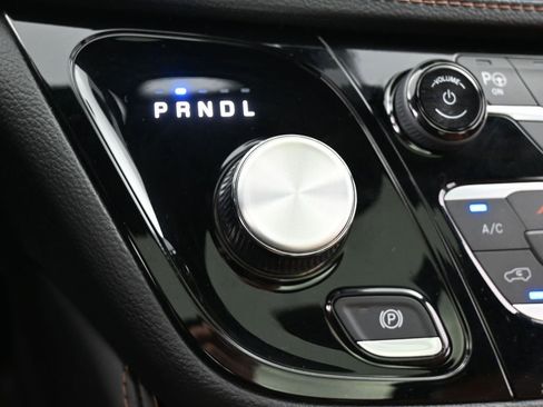 Used 2024 Chrysler Pacifica Pinnacle image 28