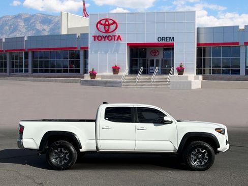 Used 2023 Toyota Tacoma TRD Off-Road AWD/4WD image 3