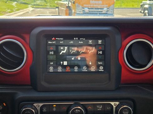 Used 2018 Jeep Wrangler Unlimited Rubicon w/ Safety Group AWD/4WD image 24