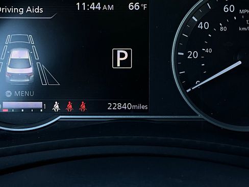 Used 2025 Nissan Versa SV image 34