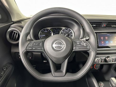 New 2025 Nissan Kicks Play S image 12