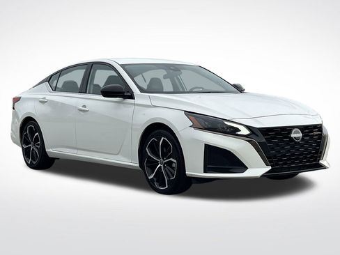 Used 2024 Nissan Altima 2.5 SR image 33