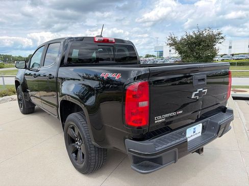 Used 2017 Chevrolet Colorado LT w/ Midnight Edition AWD/4WD image 18