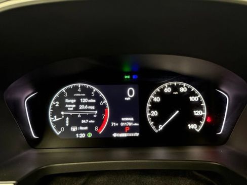 Used 2025 Honda Pilot Touring image 37
