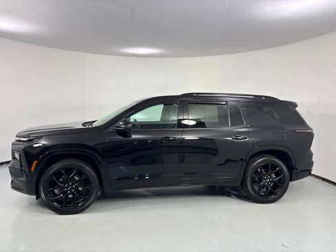 Used 2024 Chevrolet Traverse RS w/ LPO, Floor Liner Package AWD/4WD image 4