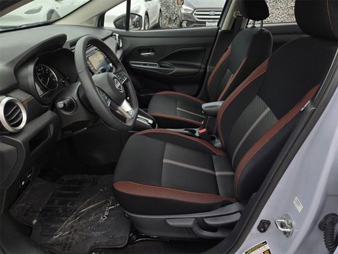 Used 2024 Nissan Versa SR w/ Trunk Package image 17