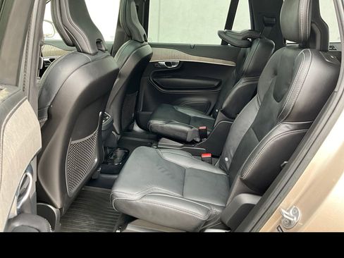 Certified 2023 Volvo XC90 B6 Ultimate w/ Protection Package Premier AWD/4WD image 10