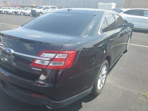 Used 2015 Ford Taurus SE FWD image 7