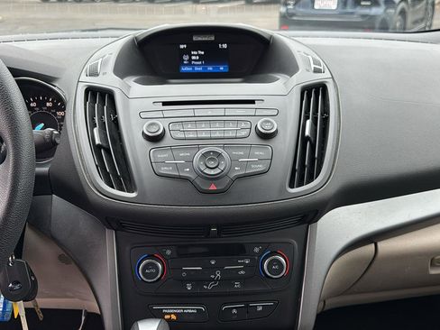 Used 2017 Ford Escape SE image 15