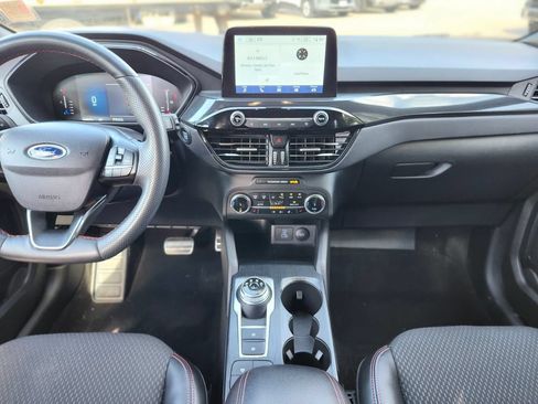 Used 2023 Ford Escape ST-Line Select AWD/4WD image 14
