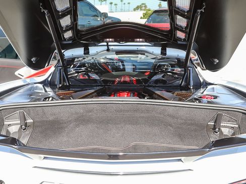 Used 2022 Chevrolet Corvette Stingray Premium Cpe w/ Z51 Performance Package RWD image 18