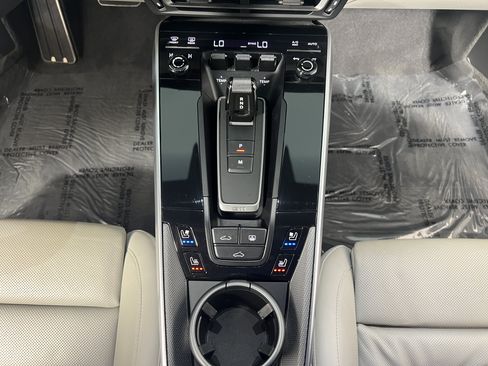 Certified 2023 Porsche 911 Turbo AWD/4WD image 20