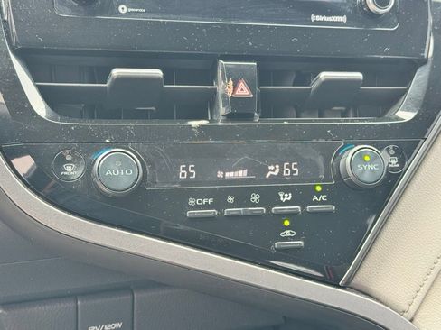 Used 2023 Toyota Camry LE FWD image 16