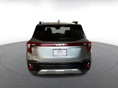 Used 2025 Kia Seltos S image 12