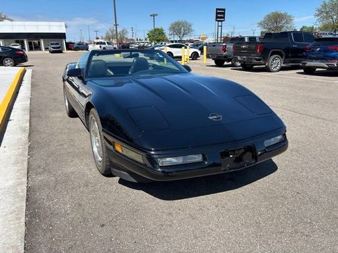 Used 1994 Chevrolet Corvette Convertible RWD image 4