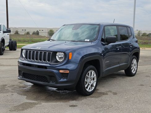 Certified 2023 Jeep Renegade Latitude image 7